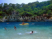 TURKEY, Fethiye area, Olu Deniz lagoon and holidaymakers, TUR321JPL