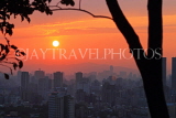 Taiwan, TAIPEI, Elephant Mountain, city view at sunset, TAW460JPL