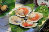 Taiwan, TAIPEI, Shilin Night Market, Food Court, seafood display, Scallops, TAW1201JPL