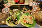 Taiwan, TAIPEI, Shilin Night Market, Food Court, seafood display, TAW1197JPL
