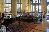UAE, DUBAI, Madinat Jumeirah, hotel lounges, UAE559JPL