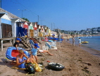 UK, Devon, TORQUAY, Corbyn Sands, holidaymakers and beach huts, DEV310JPL