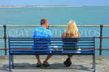 UK, Essex, Southend-On-Sea, Southend Pier, couple on bench, UK6868JPL