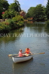 UK, Kent, TONBRIDGE, River Medway and couple boating, UK13238JPL