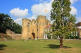 UK, Kent, TONBRIDGE, Tonbridge Castle, and grounds, UK13220JPL