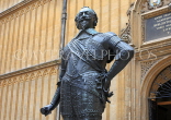 UK, Oxfordshire, OXFORD, Bodleian Library, Statue of William Herbert, 3rd Earl of Pembroke, UK13184JPL