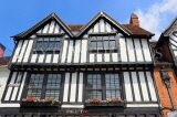 UK, Warwickshire, STRATFORD-UPON-AVON, half timbered buildings, shop front, UK25609JPL
