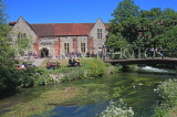 UK, Wiltshire, SALISBURY, 17th century town mill, now Bishops Mill restaurant bar, River Avon, UK8274JPL
