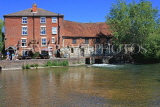 UK, Wiltshire, SALISBURY, Watermeadows, The Old Mill (now hotel) and River Avon, UK8168JPL