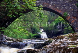 UK, Yorkshire, The Dales National Park, West Burton, waterfalls and stone bridge, UK5069JPL
