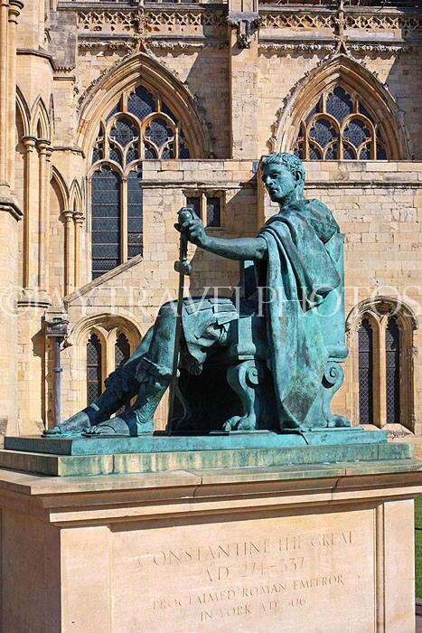 UK, Yorkshire, YORK, Constantine the Great statue, by York Minster, UK9791JPL