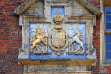 UK, Yorkshire, YORK, King's Manor entrance, coat of arms of Charles I, University of York, UK3298JPL