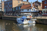 UK, Yorkshire, YORK, River Ouse, pleasure boats by the riverside and Kings Arms pub, UK3284JPL