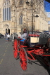 UK, Yorkshire, YORK, horse drawn carriage, by York Minster, UK3162JPL