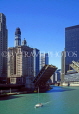 USA, Illinois, CHICAGO, Chicago River and Downtown buildings, US2788JPL