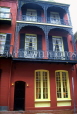 USA, Louisiana, NEW ORLEANS, French Quarter, architecture, house with ironwork balconies, LOU173JPL