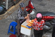 Vietnam, HANOI, Old Quarter, Street Vendor, VT1170JPL