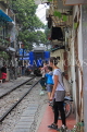 Vietnam, HANOI, Old Quarter, Train Street, train passing through, VT1136JPL