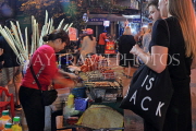 Vietnam, HANOI, Old Quarter, Weekend Night Market, food stalls, VT1449JPL