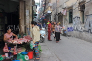 Vietnam, HANOI, Old Quarter, Yen Thai Street, and market scene, VT1402JPL