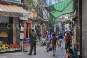 Vietnam, HANOI, Old Quarter, Yen Thai Street, and market scene, VT1404JPL