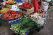 Vietnam, HANOI, outdoor and covered market, stalls, VT1091JPL