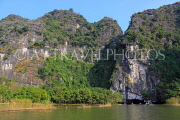 Vietnam, Ninh Binh, TAM COC, Ngo Dong River, limestone karst scenery, VT2061JPL