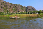 Vietnam, Ninh Binh, TAM COC, Ngo Dong River, limestone karst scenery, VT2069JPL