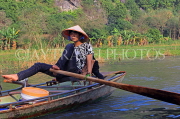 Vietnam, Ninh Binh, TAM COC, Ngo Dong River, tour boat, foot rowing, VT2104JPL