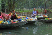 Vietnam, Ninh Binh, TAM COC, Ngo Dong River, vendors selling snacks rom their boats, VT2147JPL
