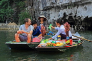 Vietnam, Ninh Binh, TAM COC, Ngo Dong River, vendors selling snacks rom their boats, VT2148JPL