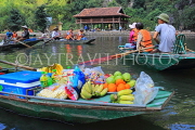Vietnam, Ninh Binh, TAM COC, Ngo Dong River, vendors selling snacks rom their boats, VT2150JPL