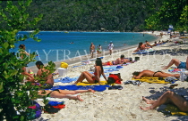 Virgin Islands (US), ST THOMAS, Magen's Bay beach and sunbathers, CAR36PL
