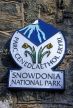 WALES, North Wales, Gwynedd, Snowdonia National Park sign, WAL771JPL