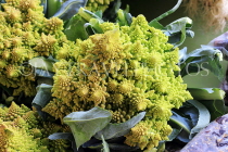 BAHRAIN, Budaiya, Farmers' Market, Cauliflowers, BHR1794JPL