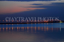 BAHRAIN, King Fahd Causeway, dusk view, BHR1286JPL