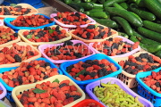 BAHRAIN, Noor El Ain, Garden Bazaar, Farmers Market, Mulberries, BHR1266JPL
