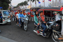 CAMBODIA, Phnom Penh, street scene, evening traffic jam, CAM1987JPL