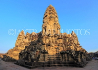 CAMBODIA, Siem Reap, Angkor Wat, and early morning view, temple complex & great towers, CAM617JPL