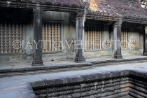 CAMBODIA, Siem Reap, Angkor Wat, first level, inner courtyard, CAM604JPL