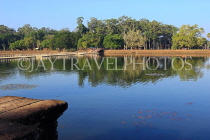 CAMBODIA, Siem Reap, Angkor Wat, moat surrounding the temple complex, CAM402JPL