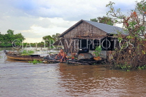 CAMBODIA, Tonle Sap Lake, Mechrey Floating Village, CAM840JPL