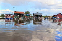 CAMBODIA, Tonle Sap Lake, Mechrey Floating Village, CAM853JPL
