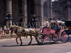 CANADA, Quebec, MONTREAL, Old Town, sightseeing Caleche (horse drawn carriage), MON867JPL