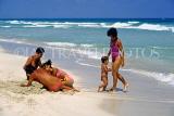 CUBA, Varadero, beach and Cuban family, CUB315JPL