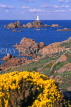 Channel Islands, JERSEY, Corbier Lighthouse and coastal view, UK618JPL