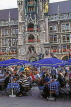 GERMANY, Munich, Marienplatz, gothic Rathaus (Town Hall) and cafe scene, GER777JPL