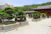HONG KONG, Kowloon, Nan Lian Garden, Chi Lin Nunnery, Shan Men (Mountain Gate) entrance, HK1037JPL