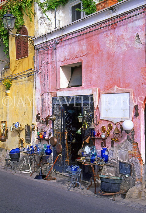 ITALY, Campania, Amalfi Coast, POSITANO, roadside antique shop, ITL1180JPL
