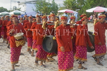 Indonesia, BALI, Kuta, musicians at a funeral ceremony, BAL1261JPL